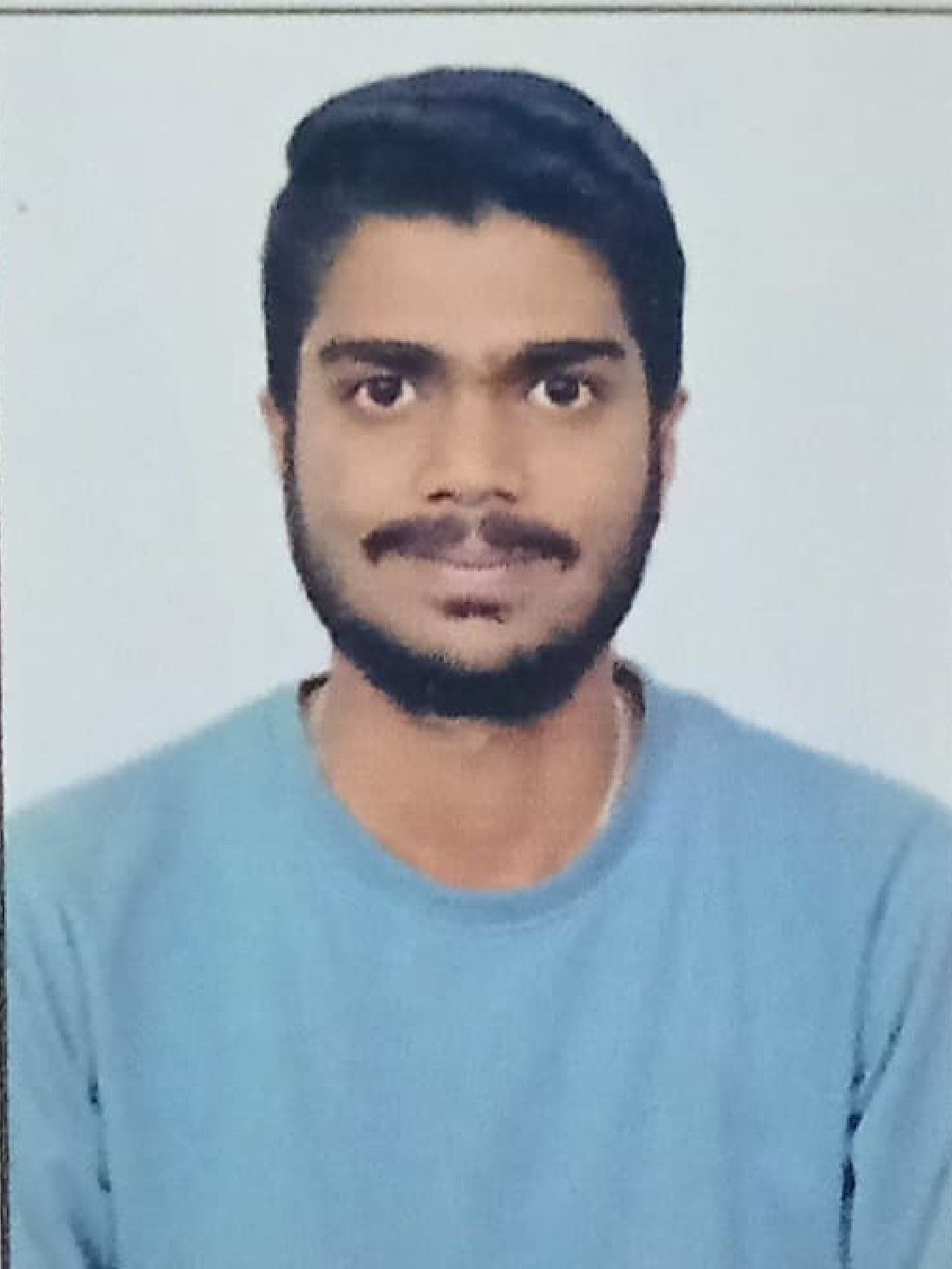 GNANESH T